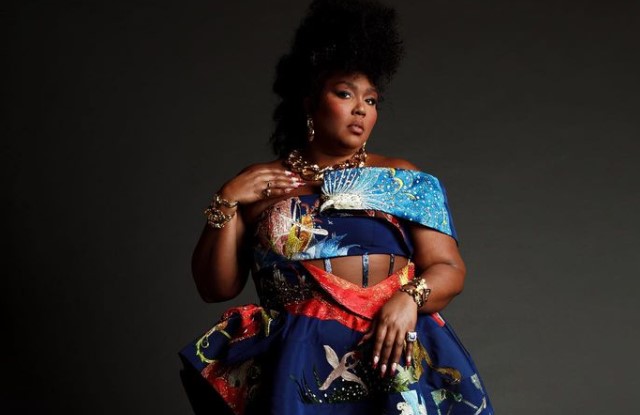 Lizzo se defiende de quienes critican su apariencia: “este cuerpo es arte”